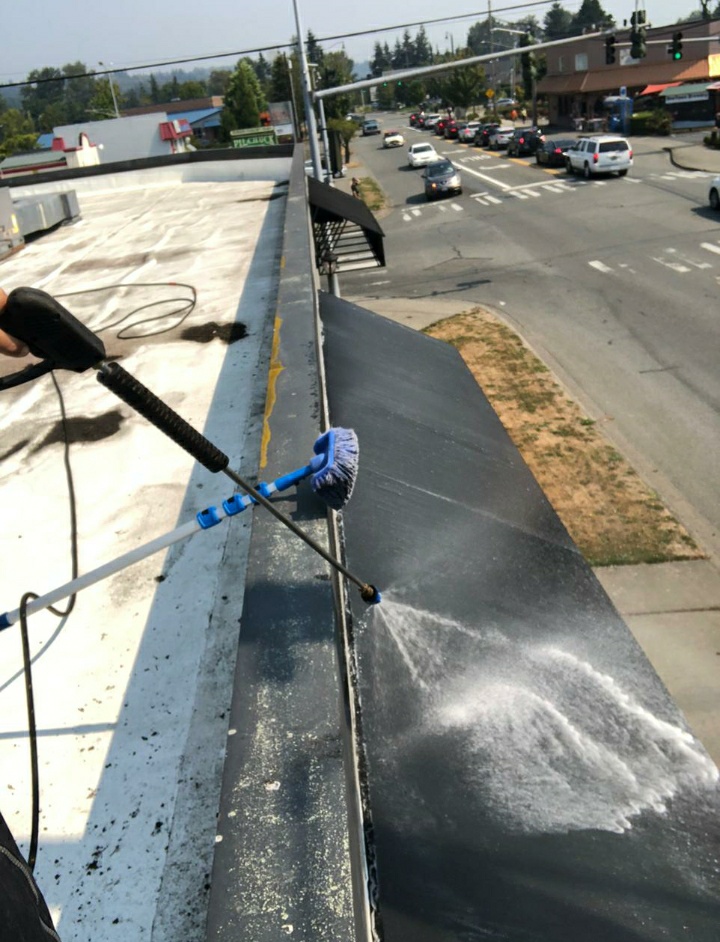 Pressure washing awning clean